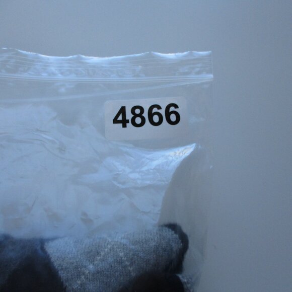 Cashmere Apt 9 Sweater Womens Large Black Gray Argyle Cardigan Lightweight Soft - Picture 14 of 14